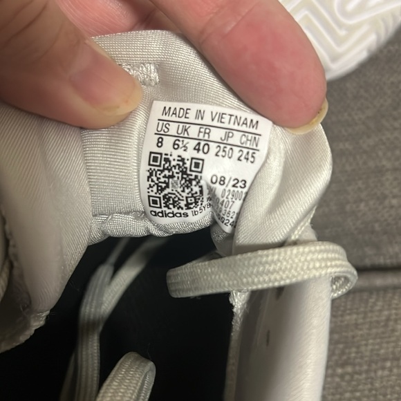 Adidas Women's Barricade Tennis Shoe 8 - Picture 6 of 7